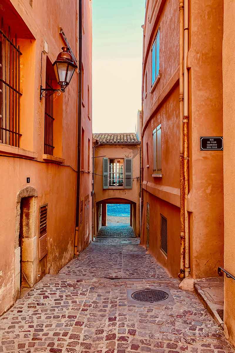st-trop